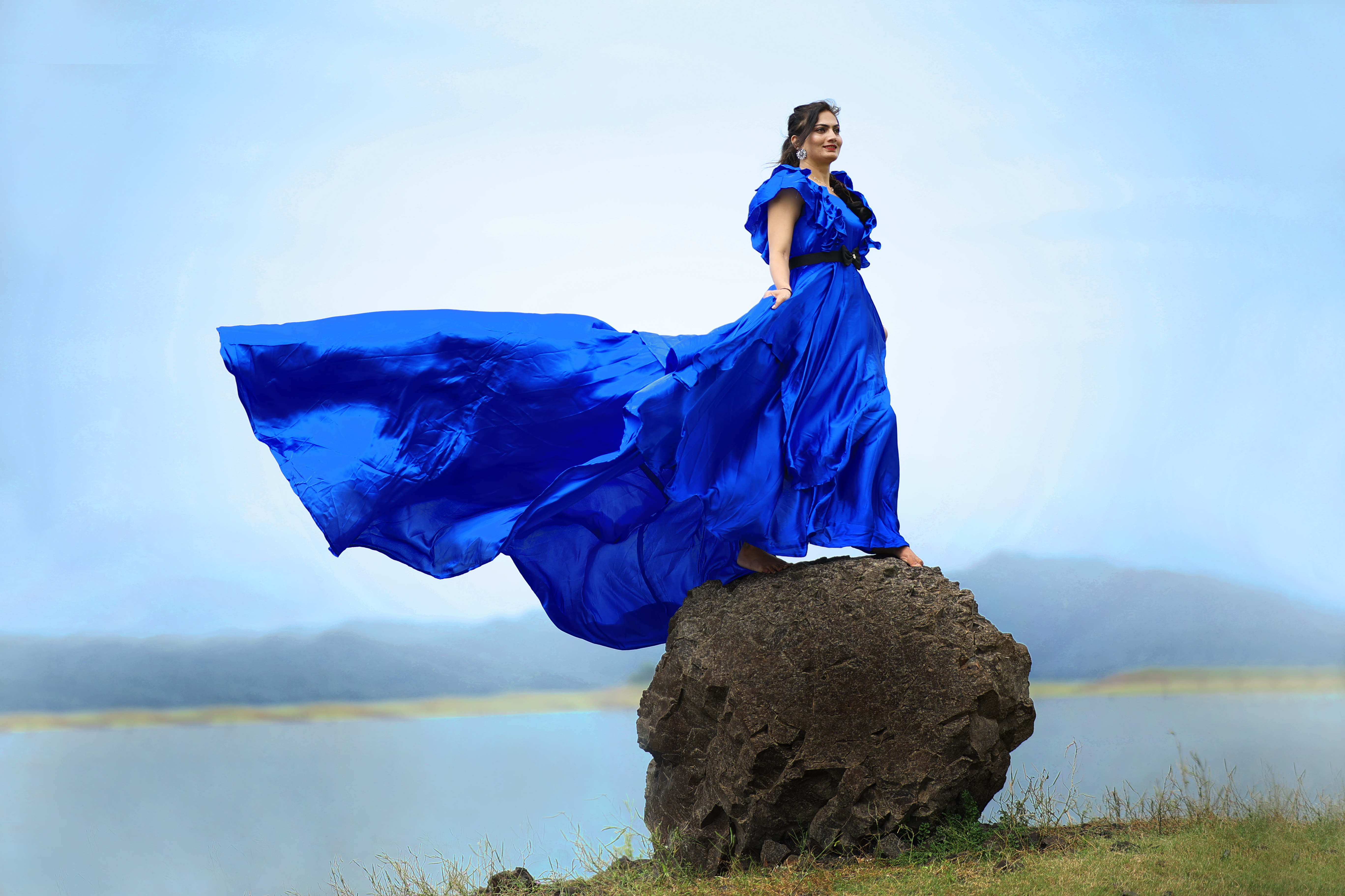 Blue Pre Wedding Long Tail Gown, Size: Free at Rs 4500 in Surat | ID:  23933349048